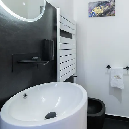 Piazza Vittorio Emanuele Bed & Breakfast 4*