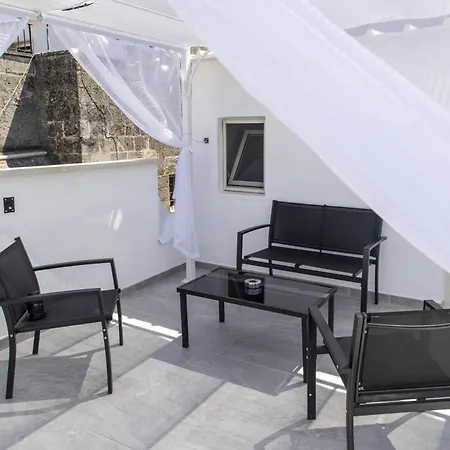 Piazza Vittorio Emanuele 4*