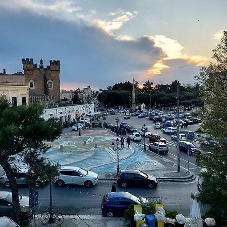 Piazza Vittorio Emanuele 4*