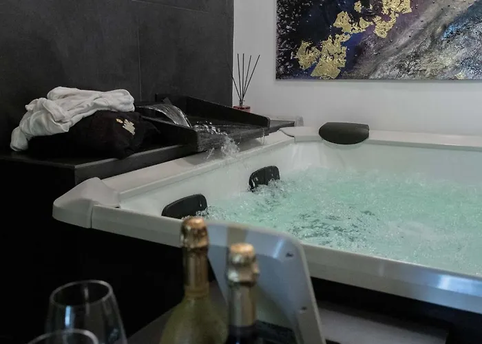 Piazza Vittorio Emanuele 4*